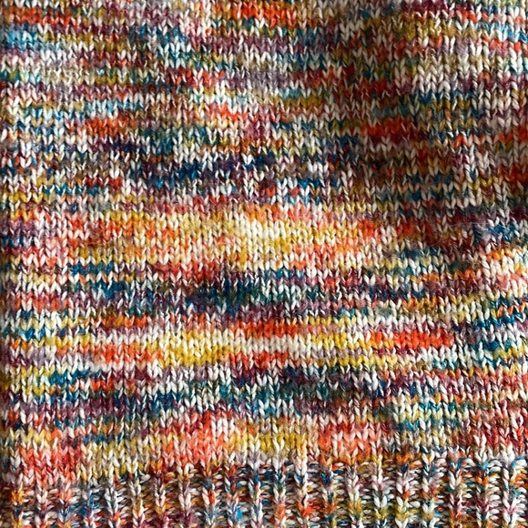 Forever 21 rightly cropped sweater - Picture 2 of 2